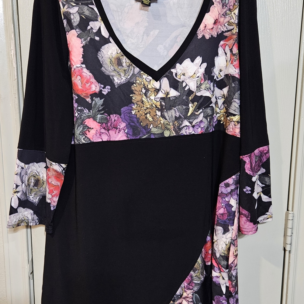 Cartise Pink and Black V-Neck 3/4 Sleeve  Dress Or Tunic